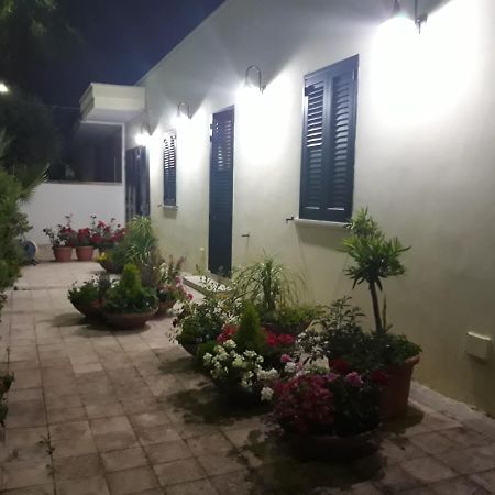 Monolocale Da Anna Lägenhet Porto Cesareo Exteriör bild